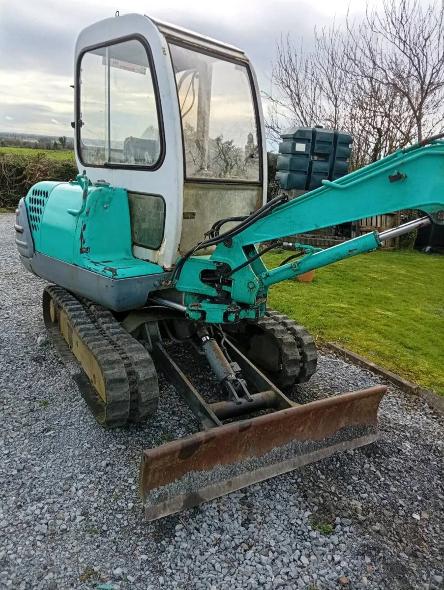 Mini digger kolbico 3 ton . - Image 3