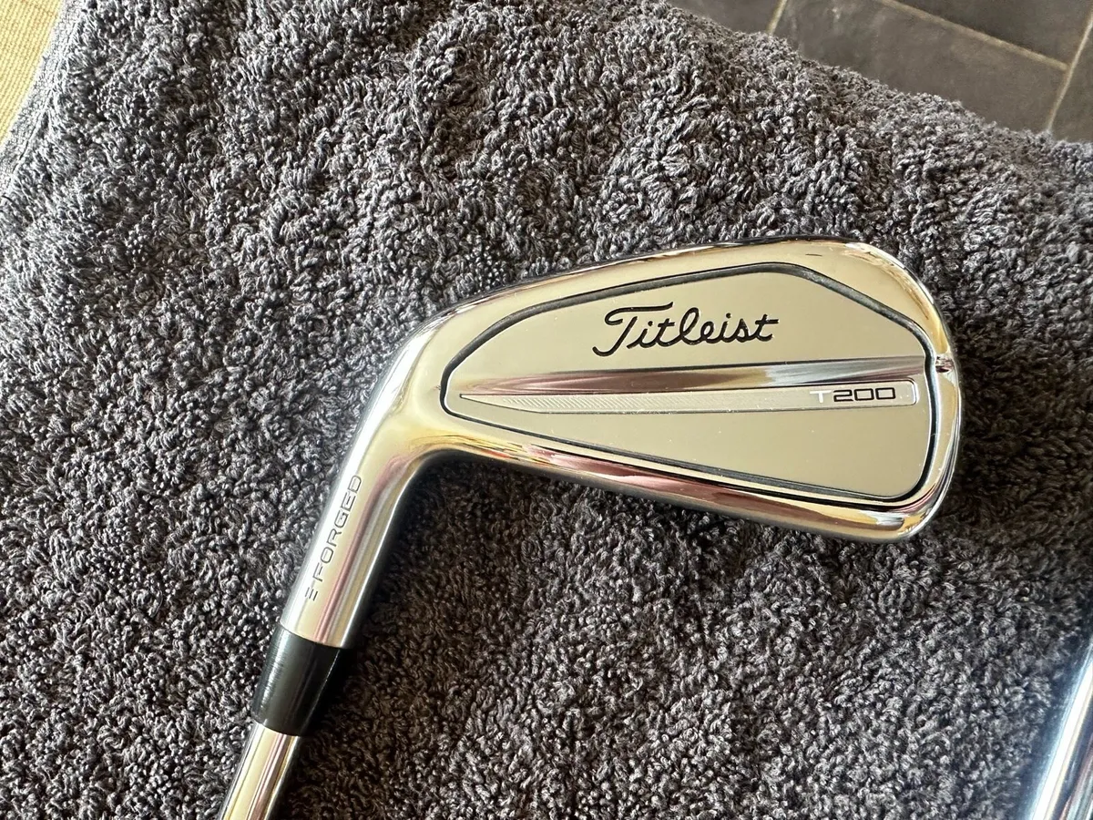 Left handed Titleist T200 irons - Image 1