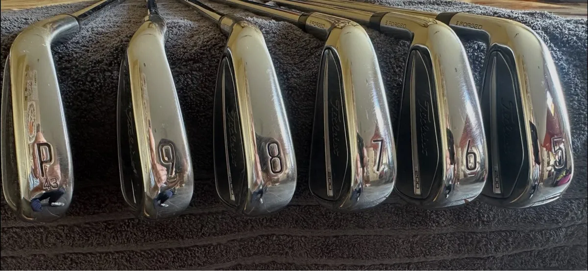 Left handed Titleist T200 irons - Image 2