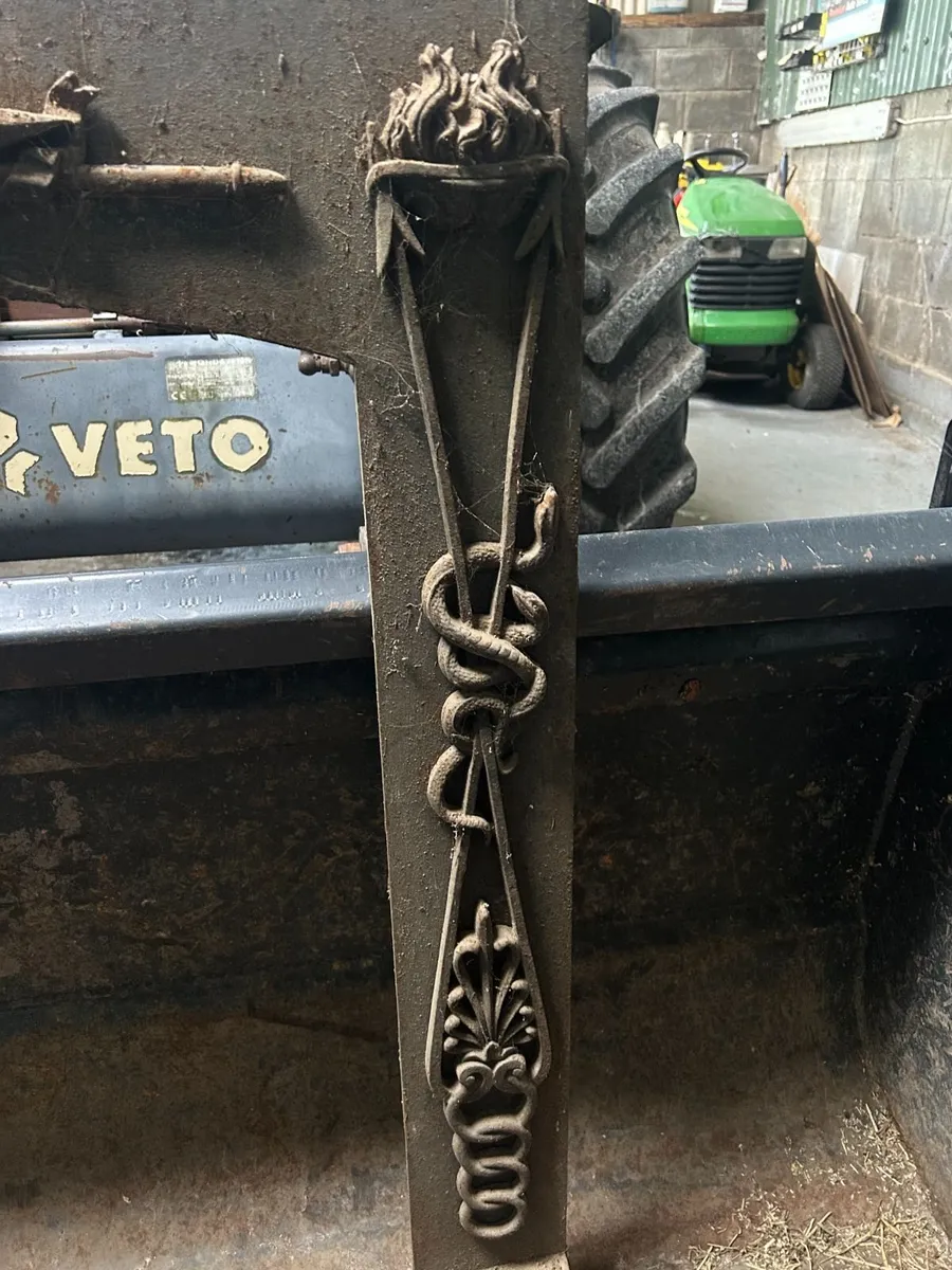 Cast iron fire surround - Image 3