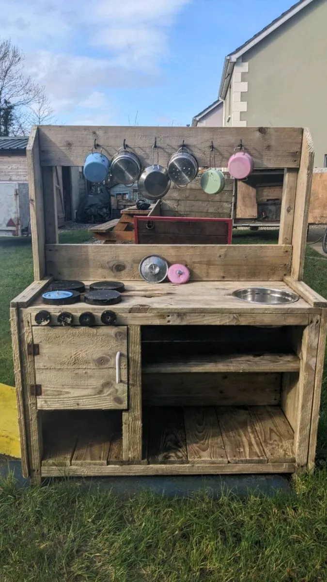 Mud kitchen - Image 1