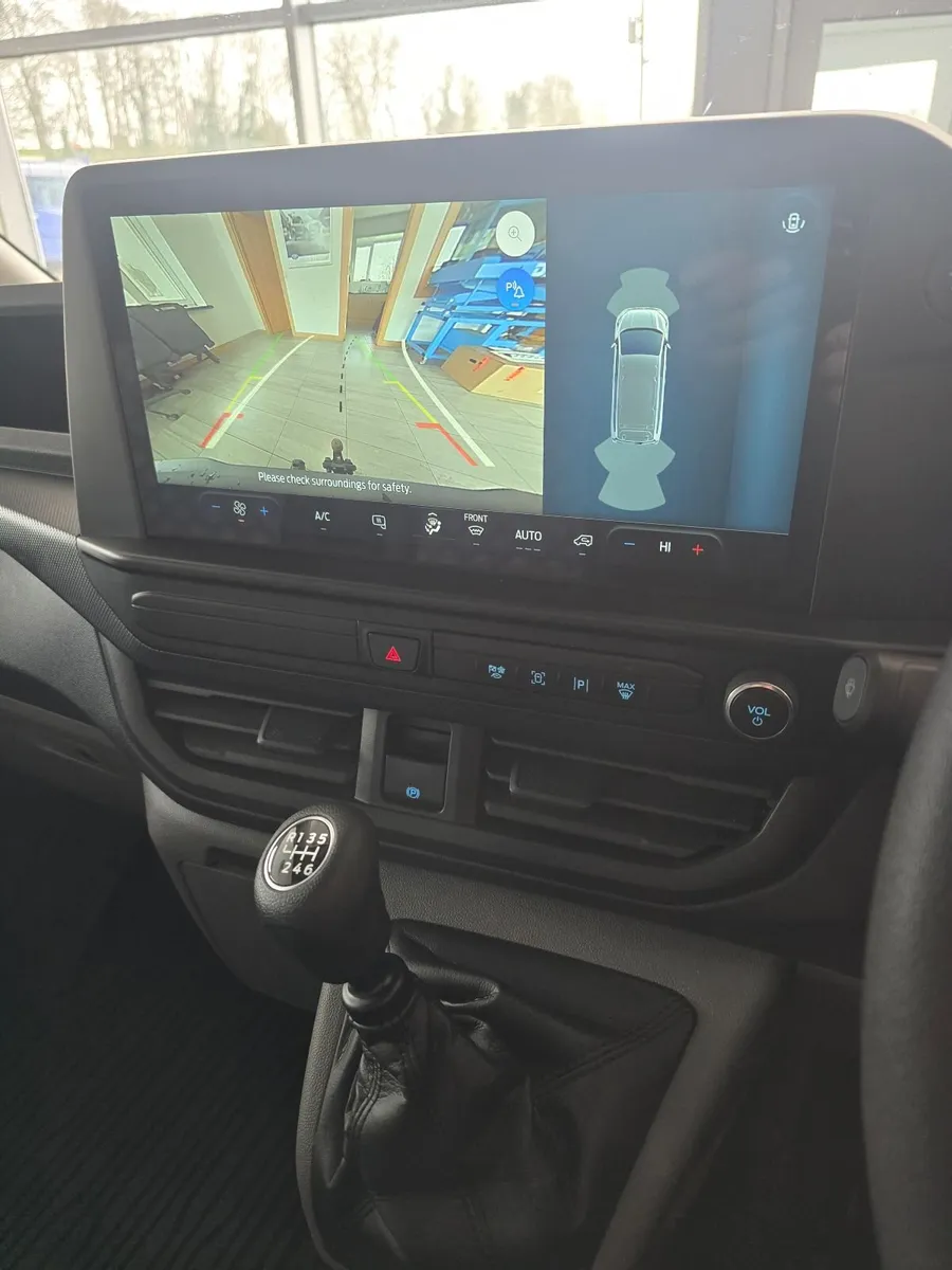 Ford Transit Custom 2025 - Image 3