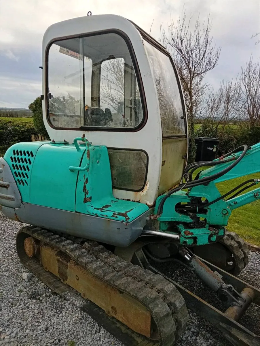 Mini digger kolbico 3 ton . - Image 2