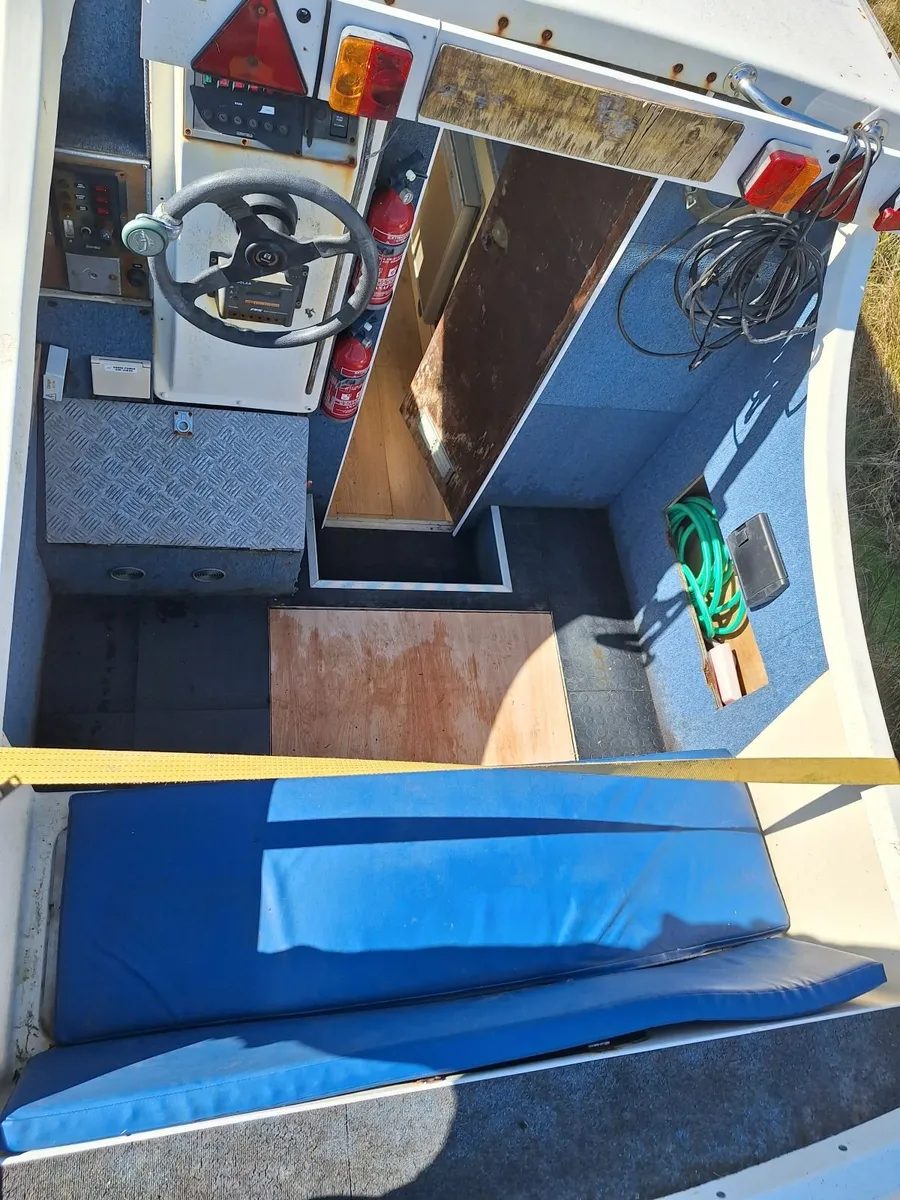 BOAT  . RIVER CRUISER .SWAP CLASSIC CAR  TRAILER - Image 2