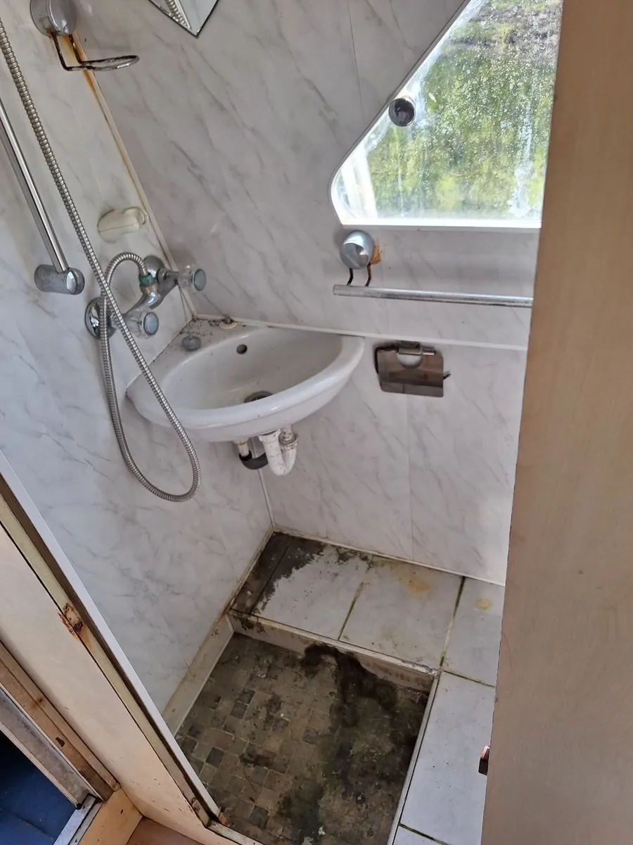 BOAT  . RIVER CRUISER .SWAP CLASSIC CAR  TRAILER - Image 3