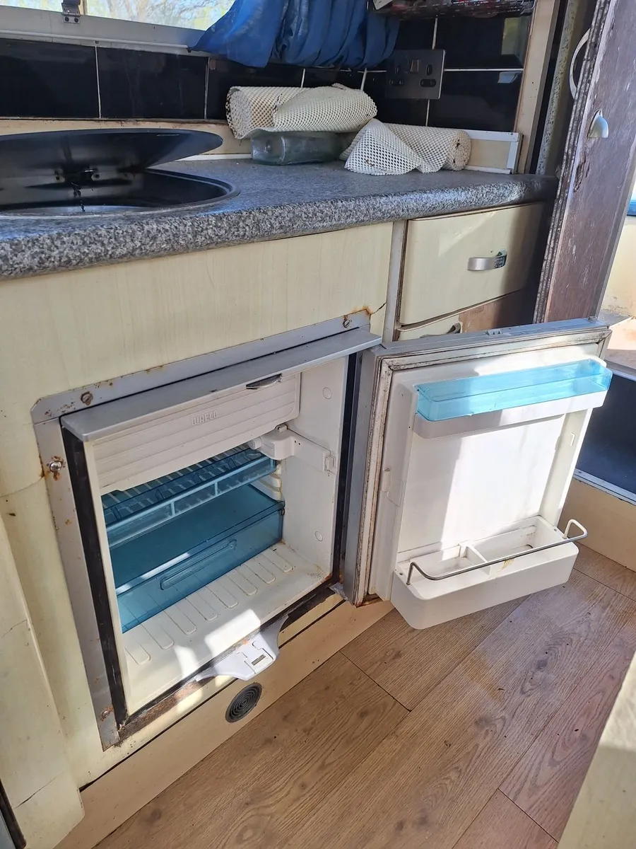 BOAT  . RIVER CRUISER .SWAP CLASSIC CAR  TRAILER - Image 4