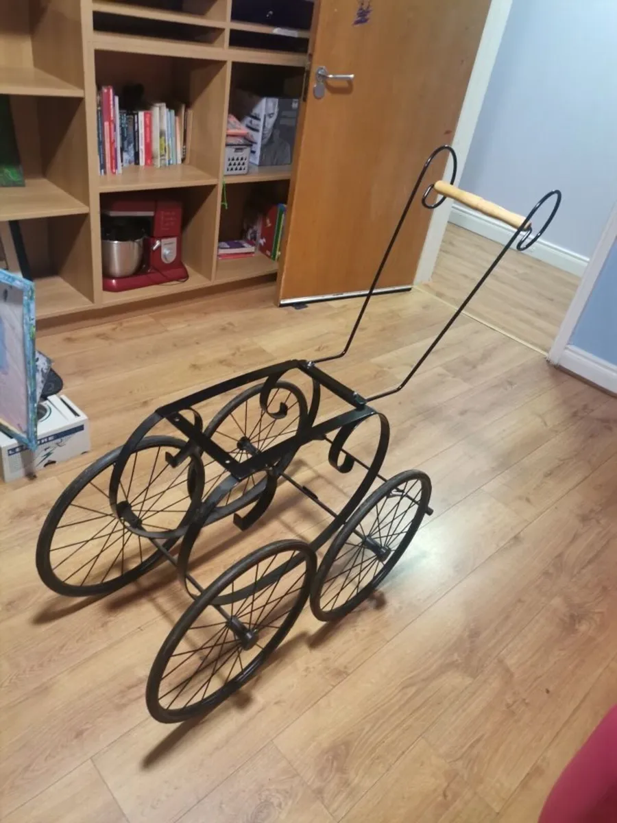 Pram - Image 1