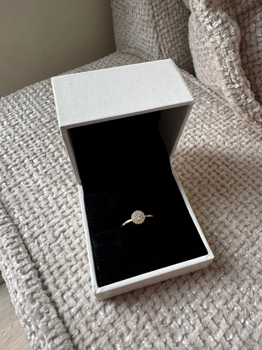 9k Gold engagement promise ring