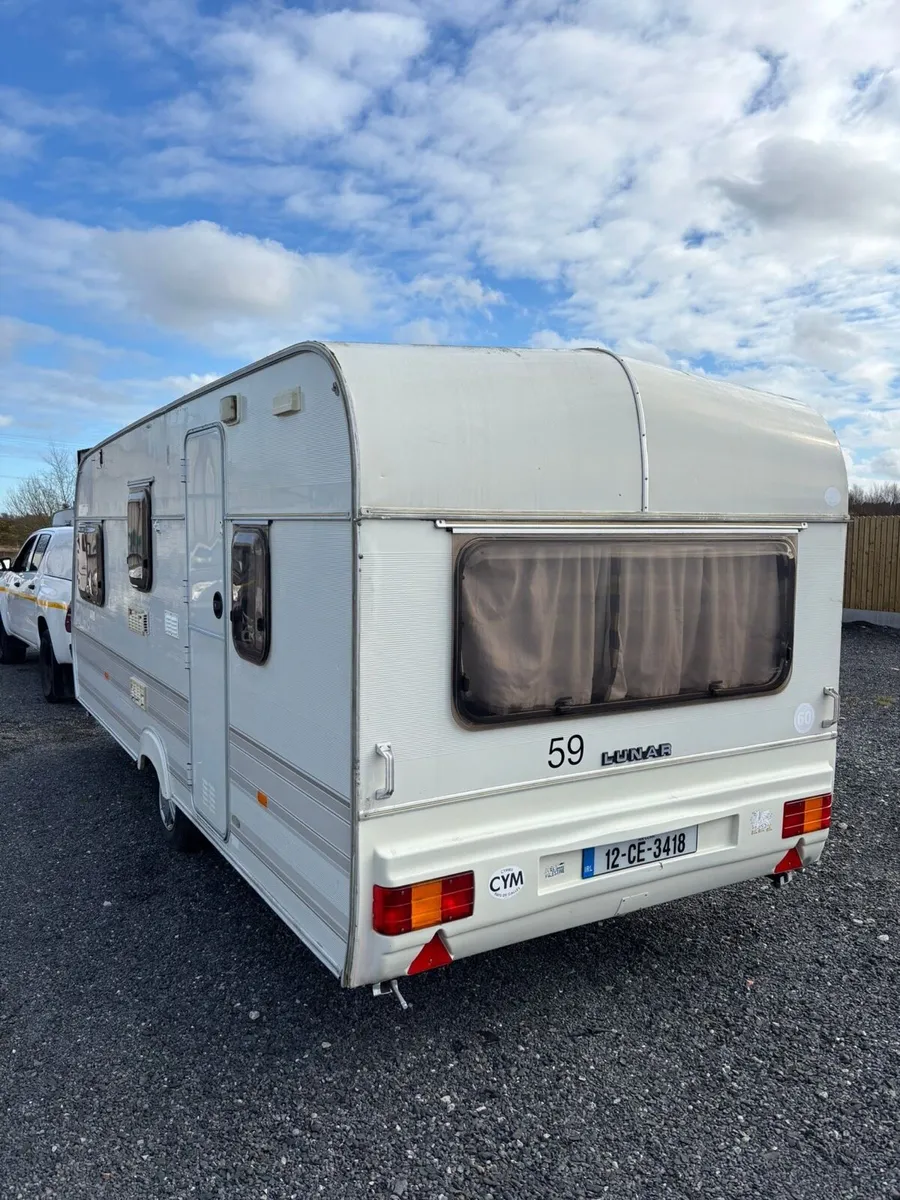 Lunar 5 berth starter caravan for sale - Image 3