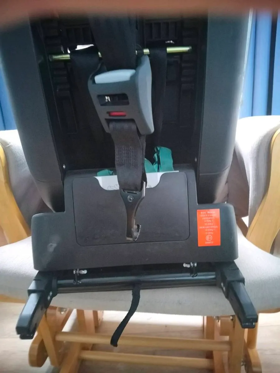 Car seat - Image 2