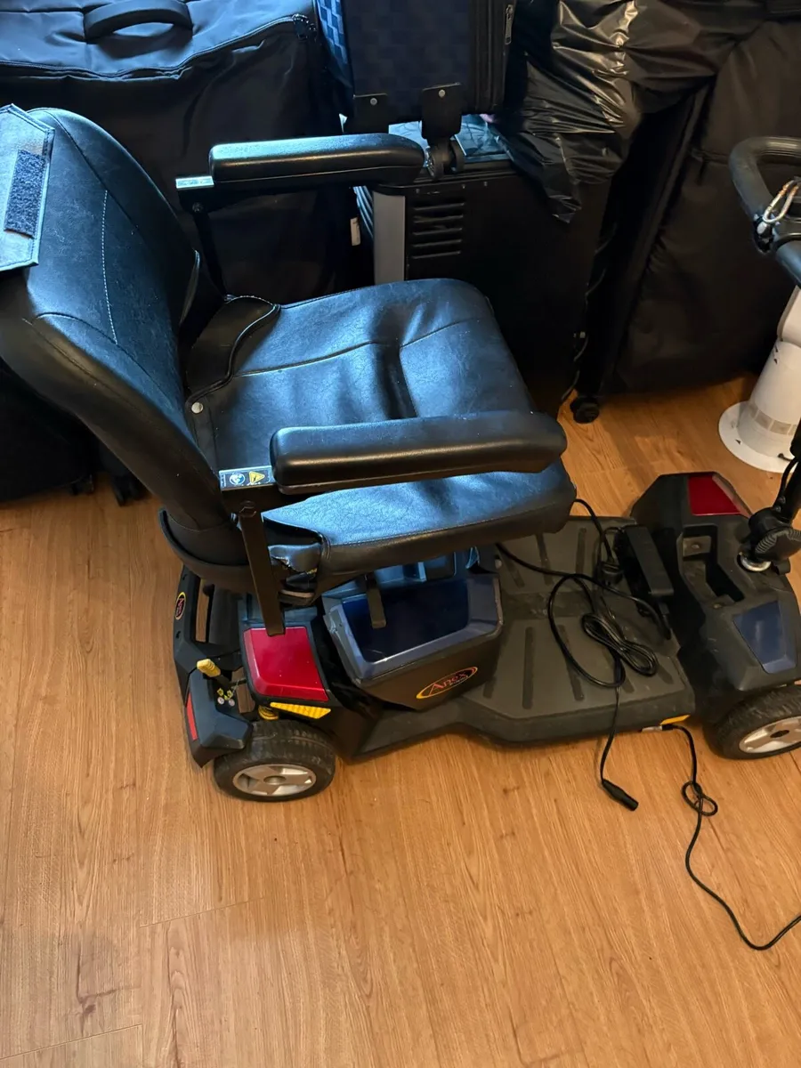 Mobility scooter - Image 1