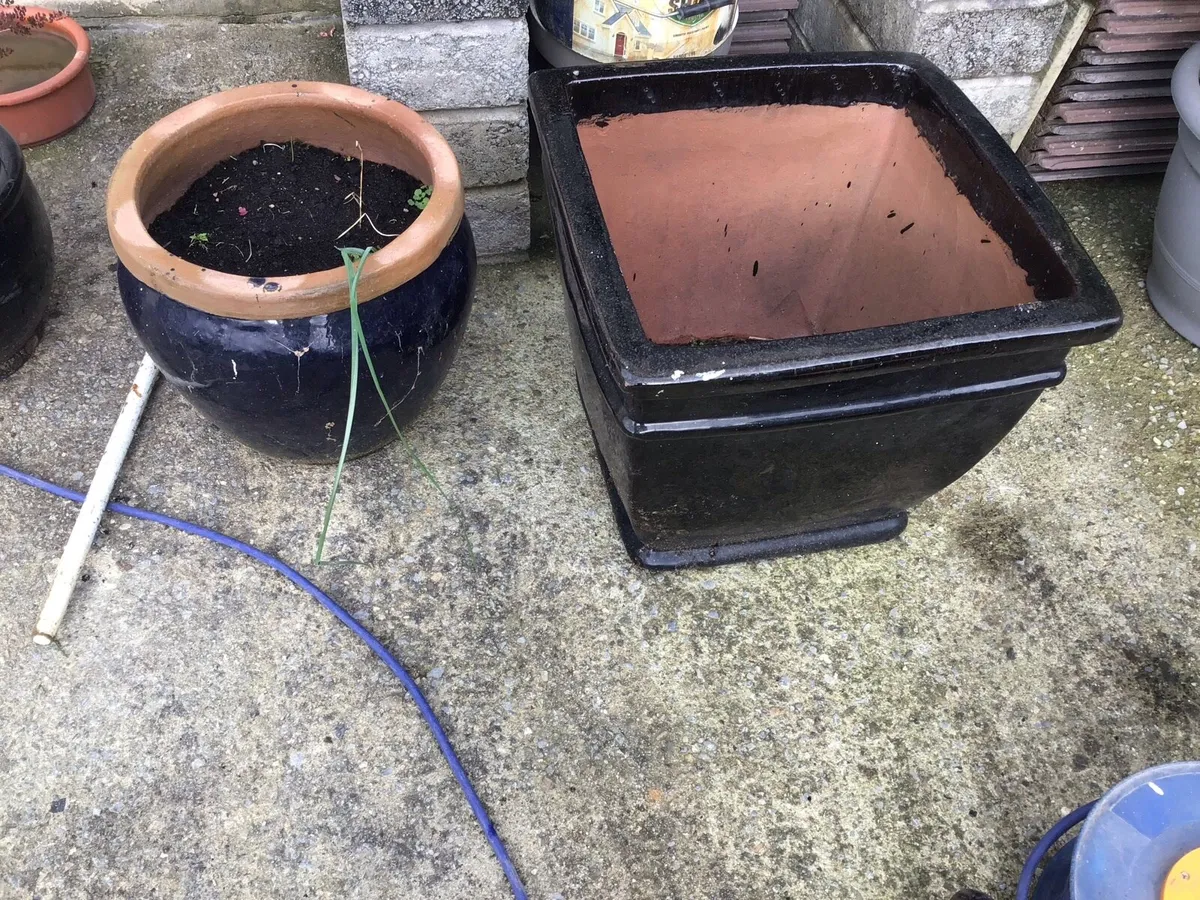 3 Large garden stone glazed black,pots - Image 4