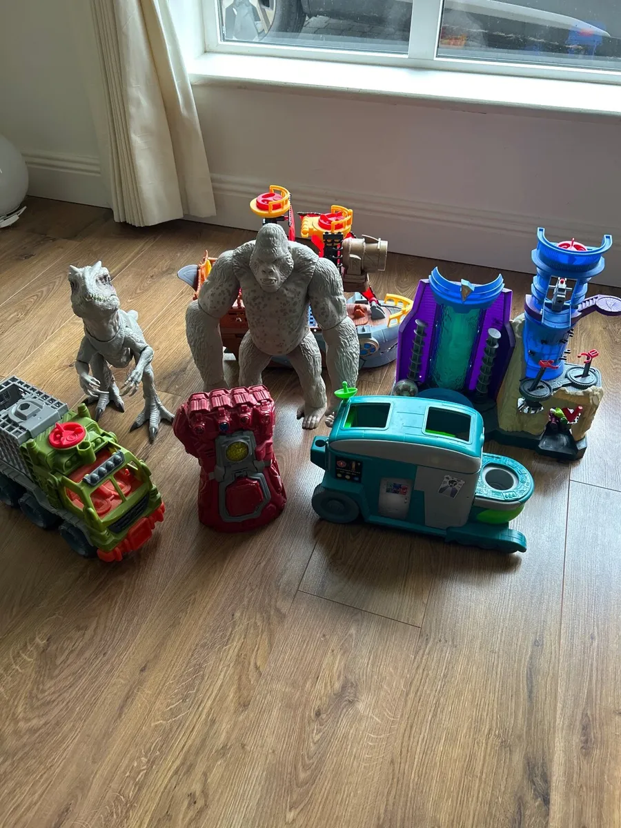 Toys - Image 1
