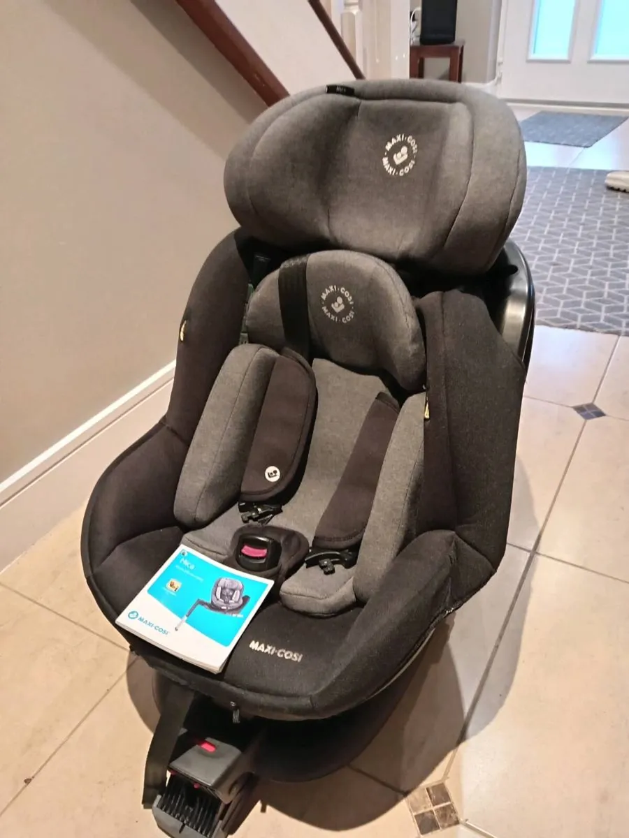 Maxi Cosi Car Seat - Image 2