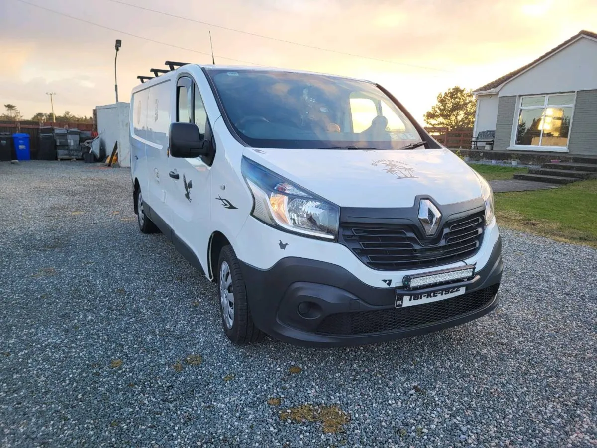 Renault traffic private camper - Image 2