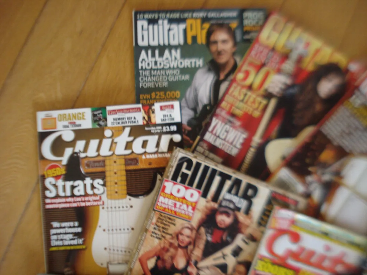 OLD GUITAR MAGAZINES & BROCHURES. - Image 1