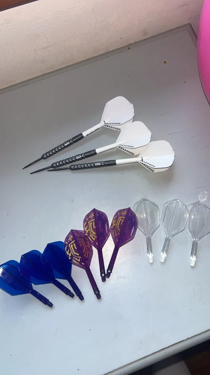 Luke Littler Gen 1 pixel grip 23g darts - Image 3