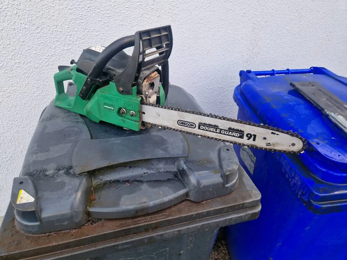 2x chainsaws - Image 4