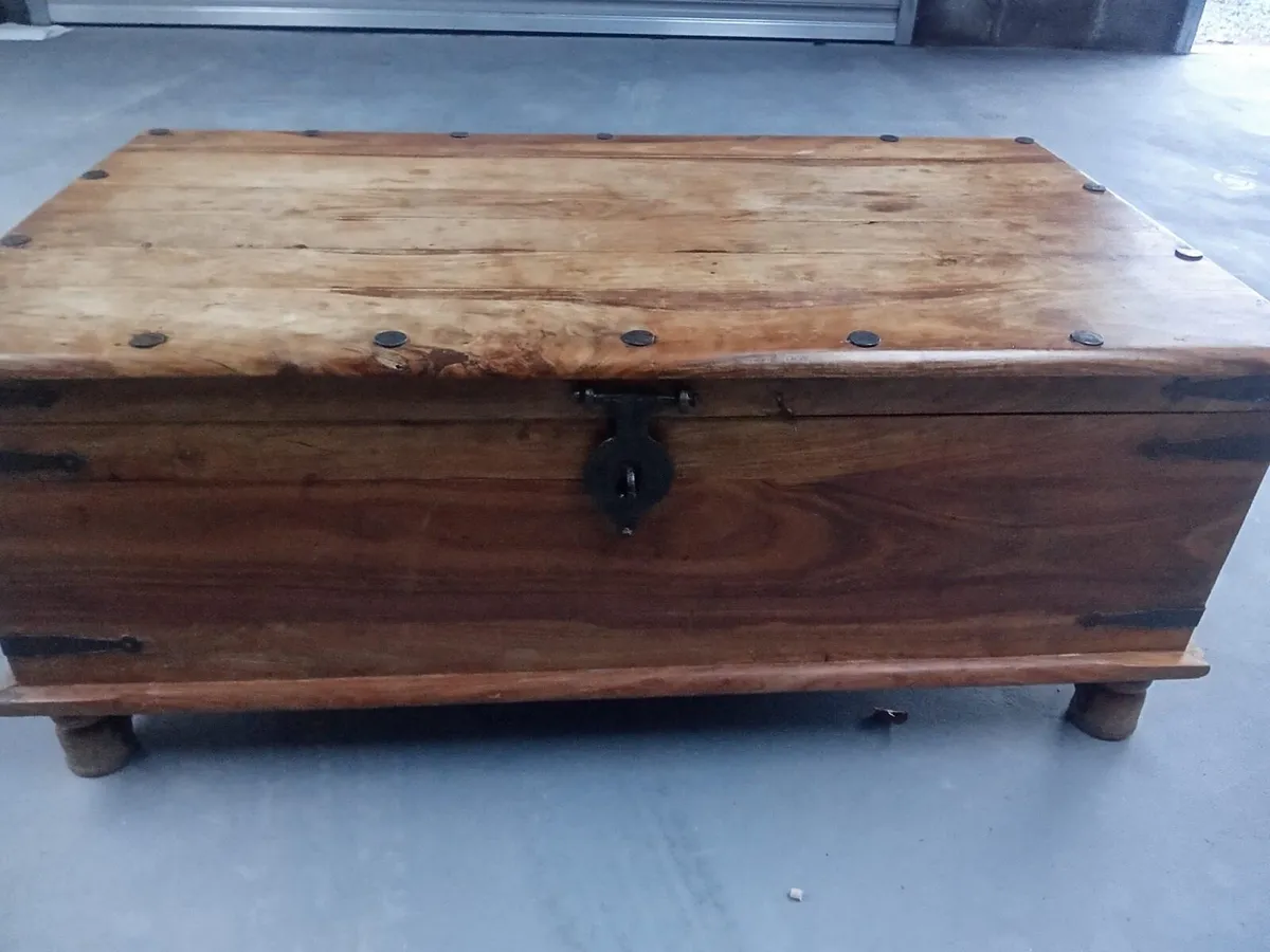 Blanket box for sale - Image 1