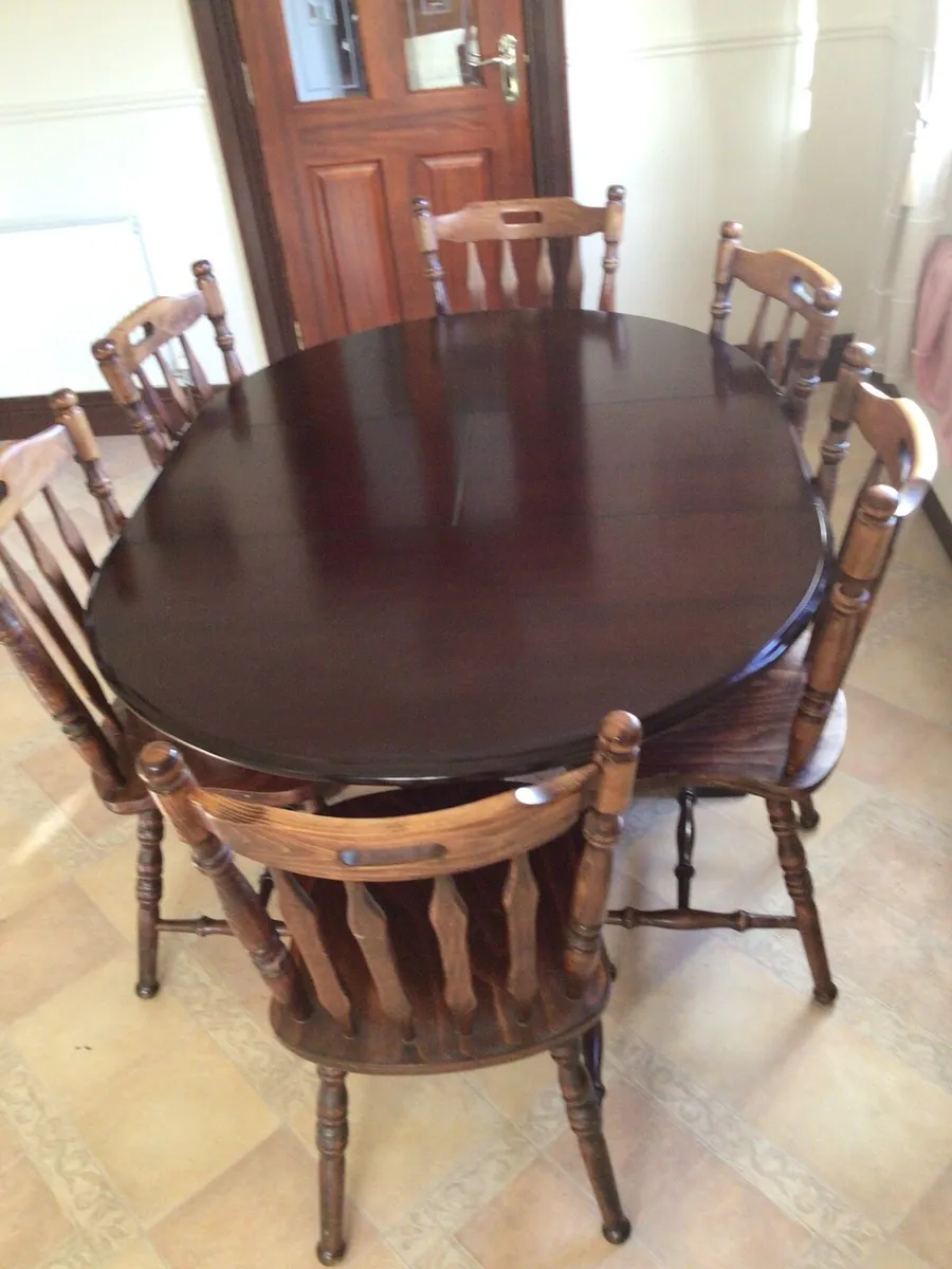 Kitchen Table and Chairs - Image 1