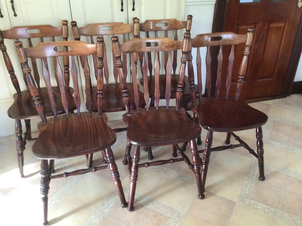 Kitchen Table and Chairs - Image 4