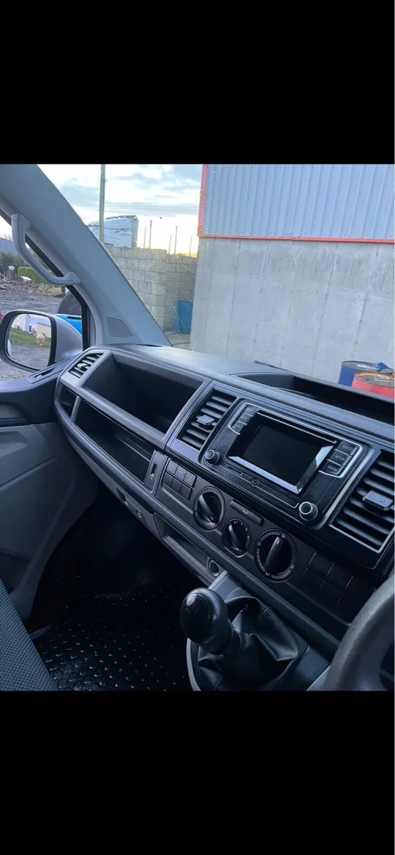 VW TRANSPORTER TRENDLINE - Image 3