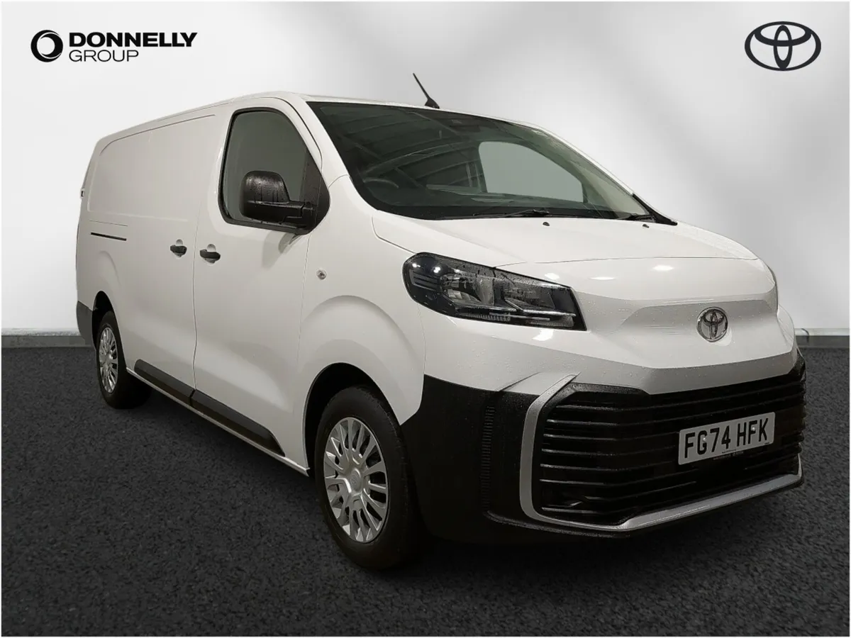 Toyota Proace L2 Diesel Icon - Image 1