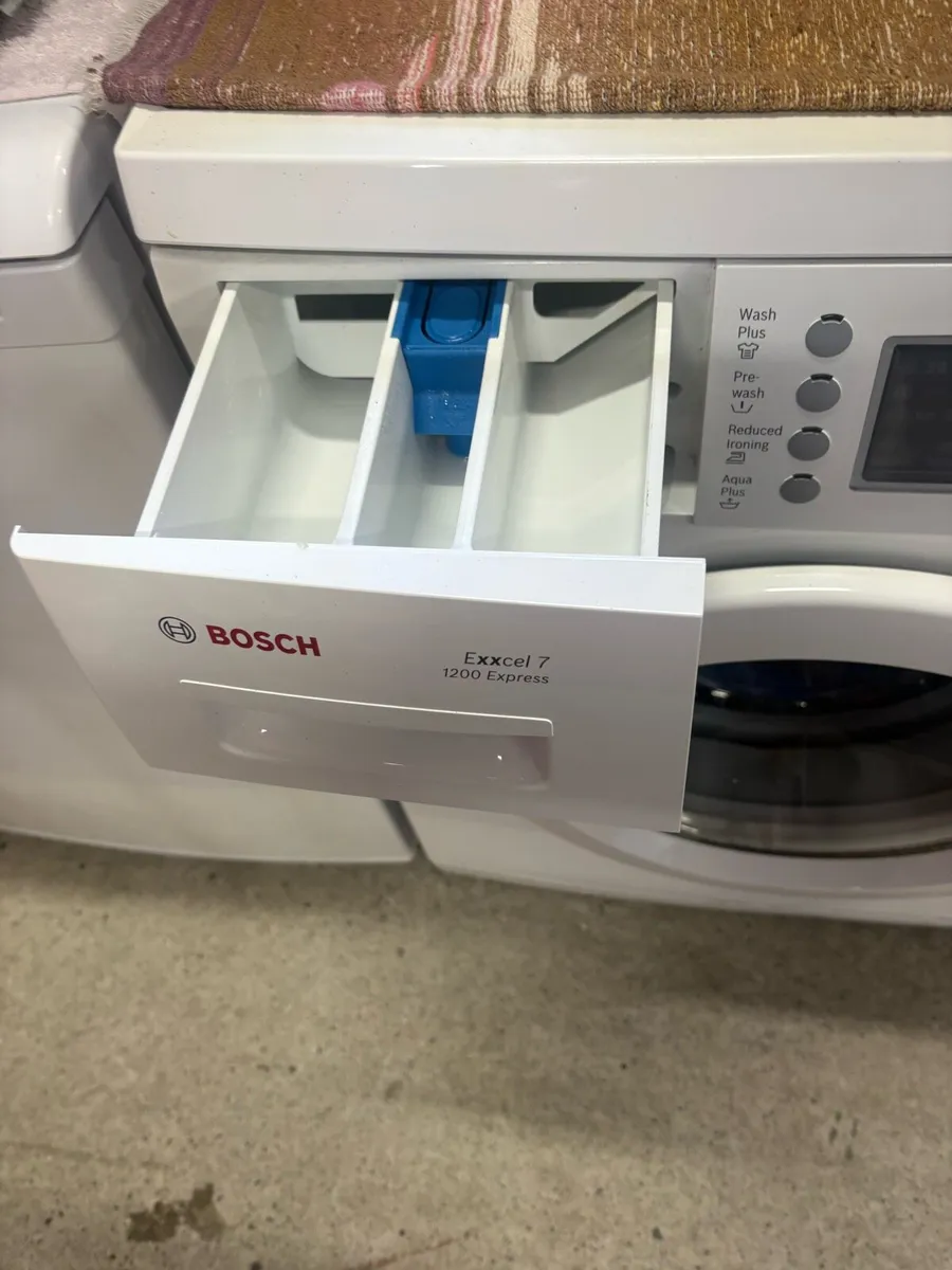 Bosch washing machine 8kg - Image 3