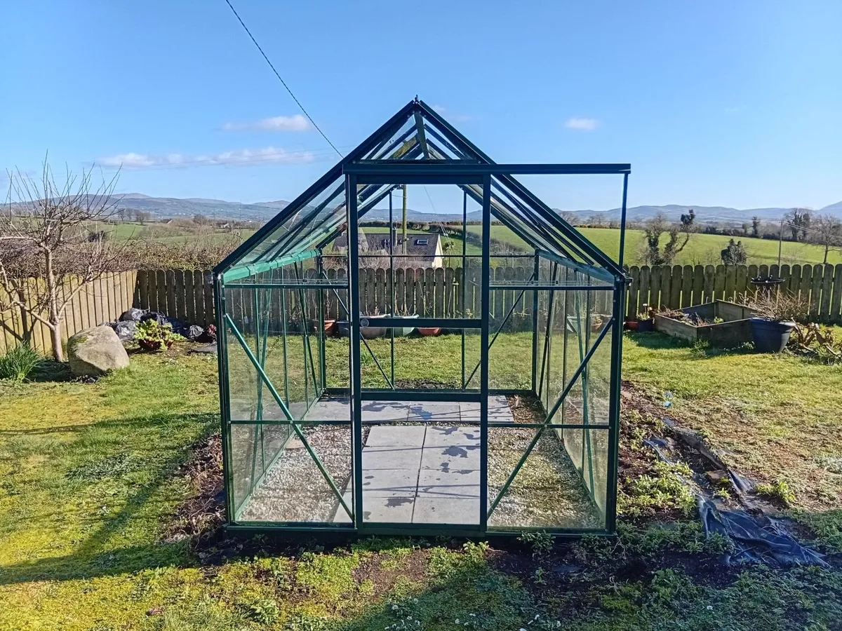 Green house - Image 1