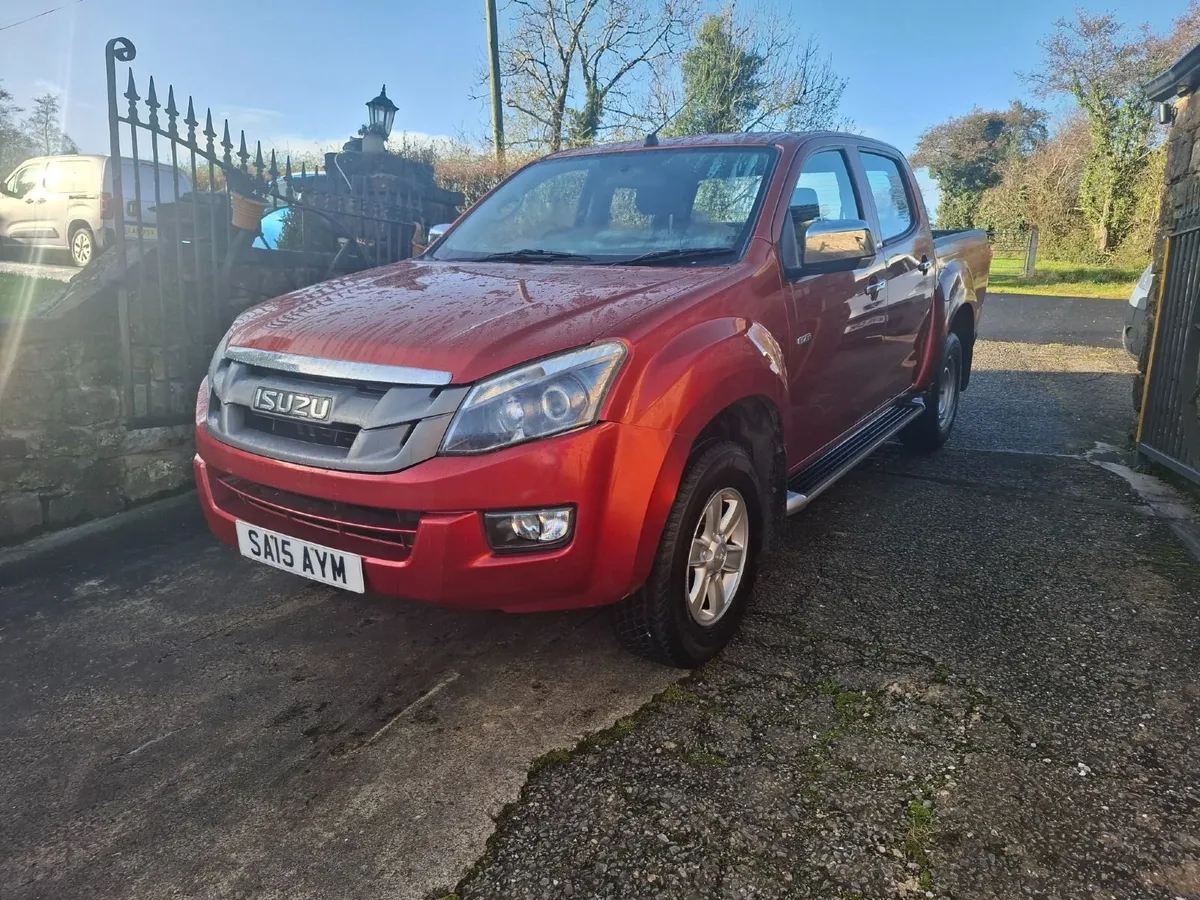 Isuzu D-Max 2015 - Image 1