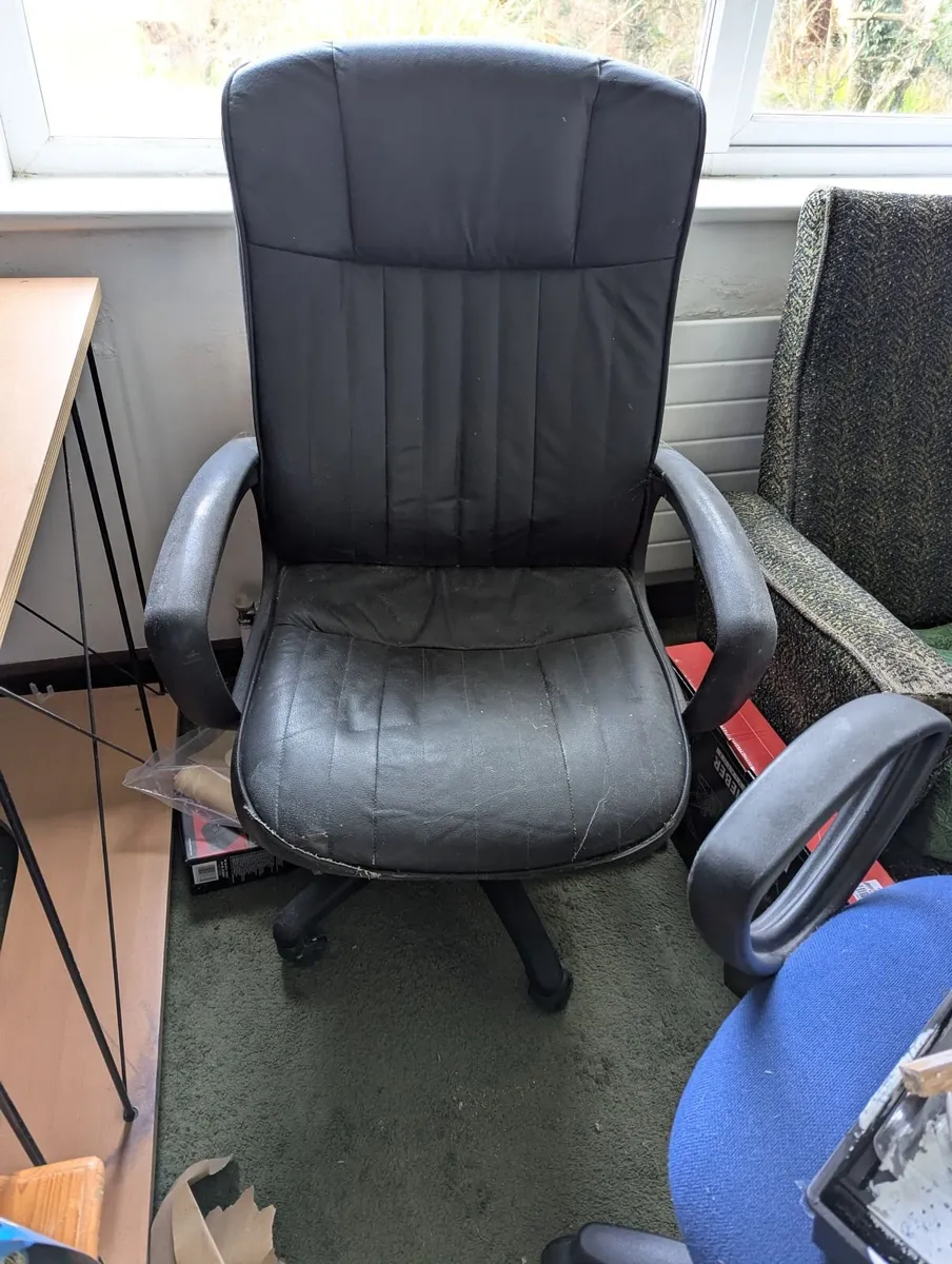 Free Furniture - Image 4