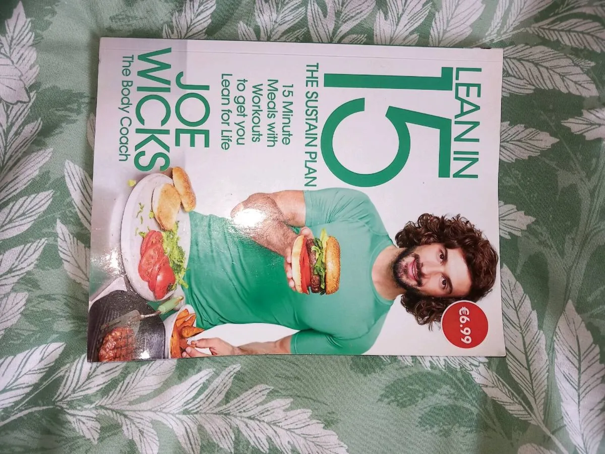 Nutrition and fitness books - Image 1