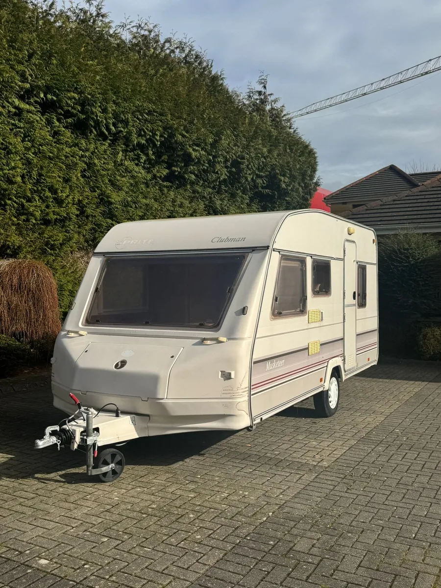 4/5 birth Swift sprit touring caravan for sale - Image 1