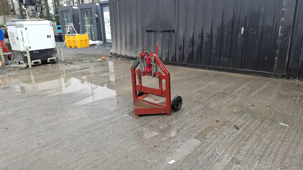 Fairport Block Cutter – Heavy Duty Masonry Cutter - Image 3