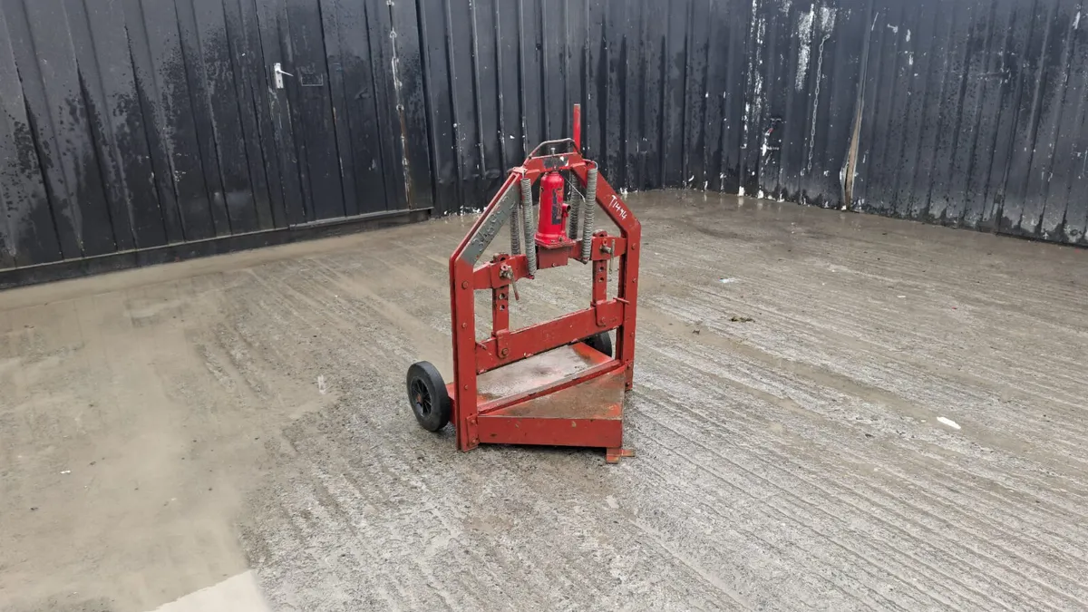 Fairport Block Cutter – Heavy Duty Masonry Cutter - Image 1