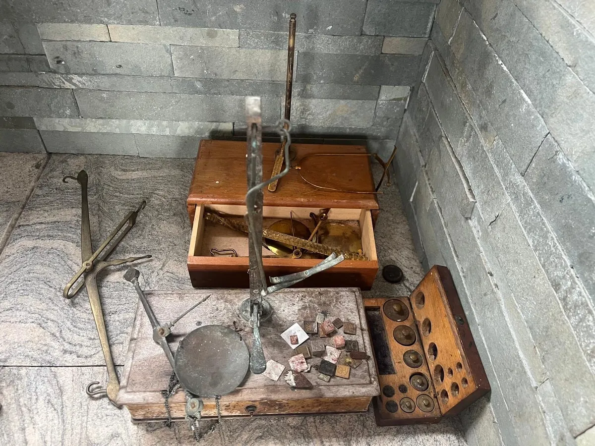 Selection of Antiques - Image 2