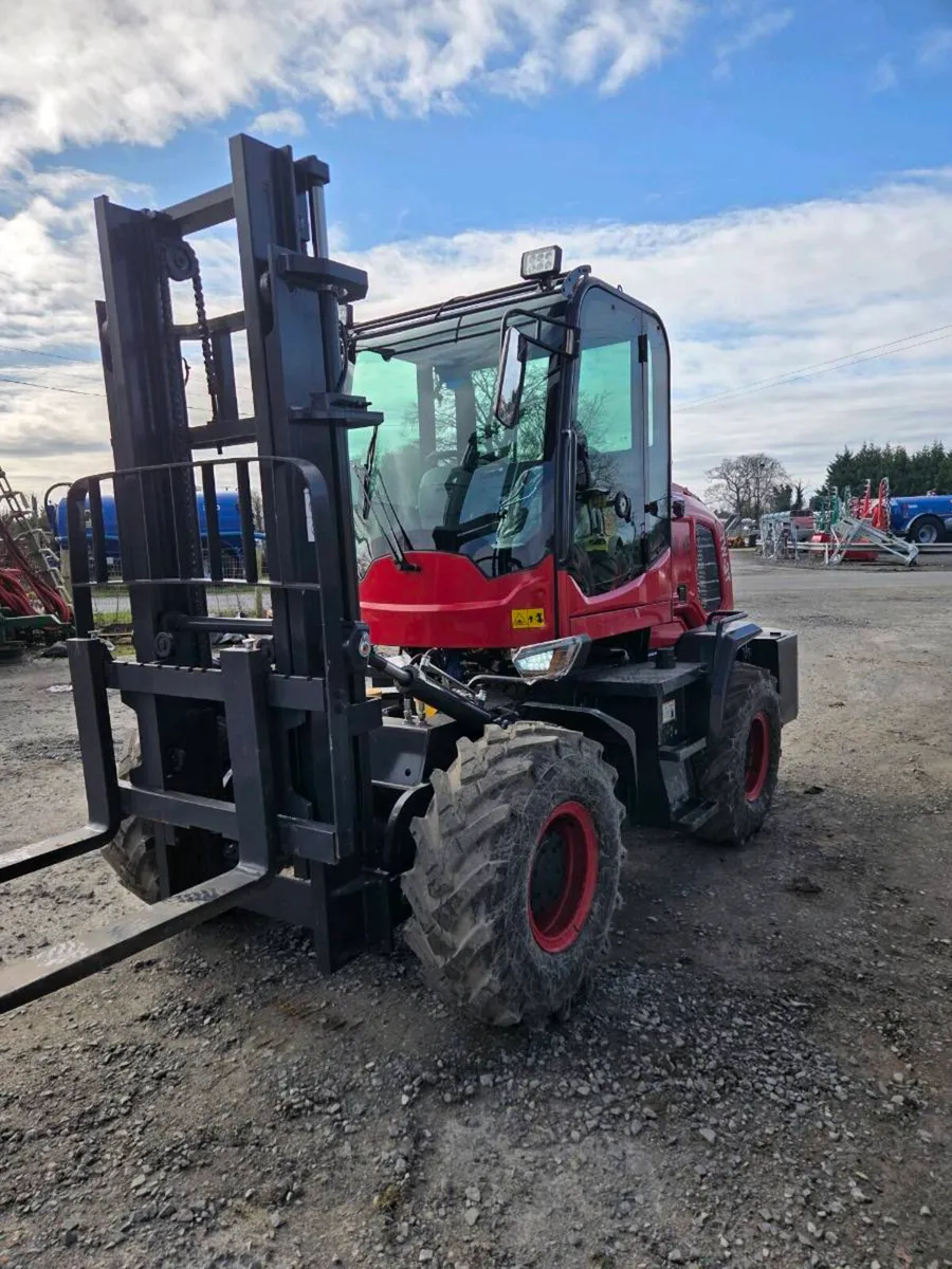 Blanche forklift - Image 1