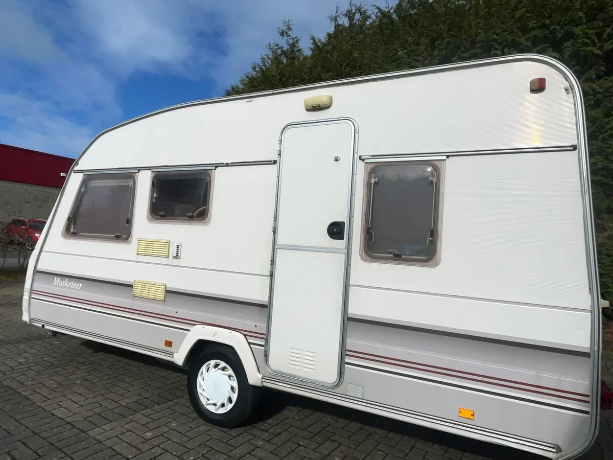 4/5 birth Swift sprit touring caravan for sale - Image 3