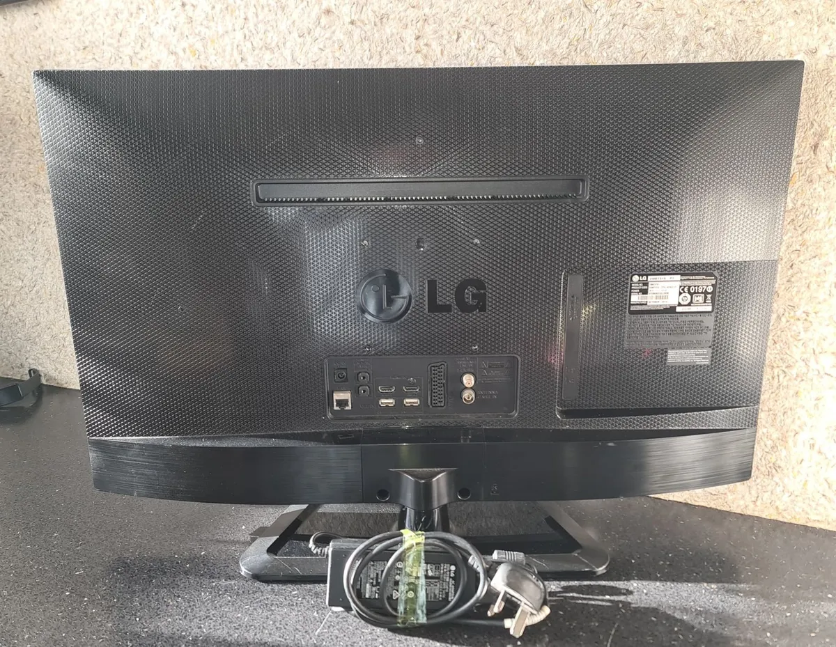 LG 29" LED TV / Monitor - Image 4