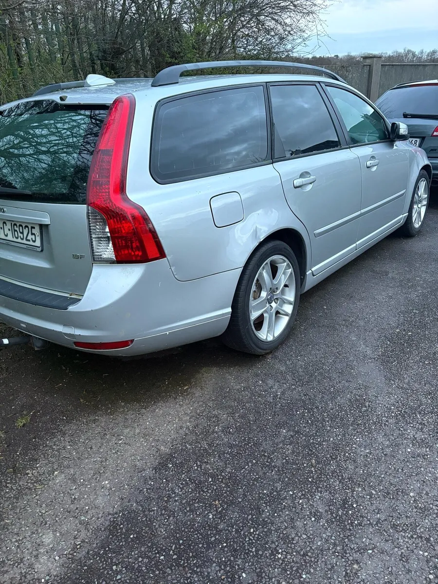 Volvo V50 500 euro no nct or tax - Image 1