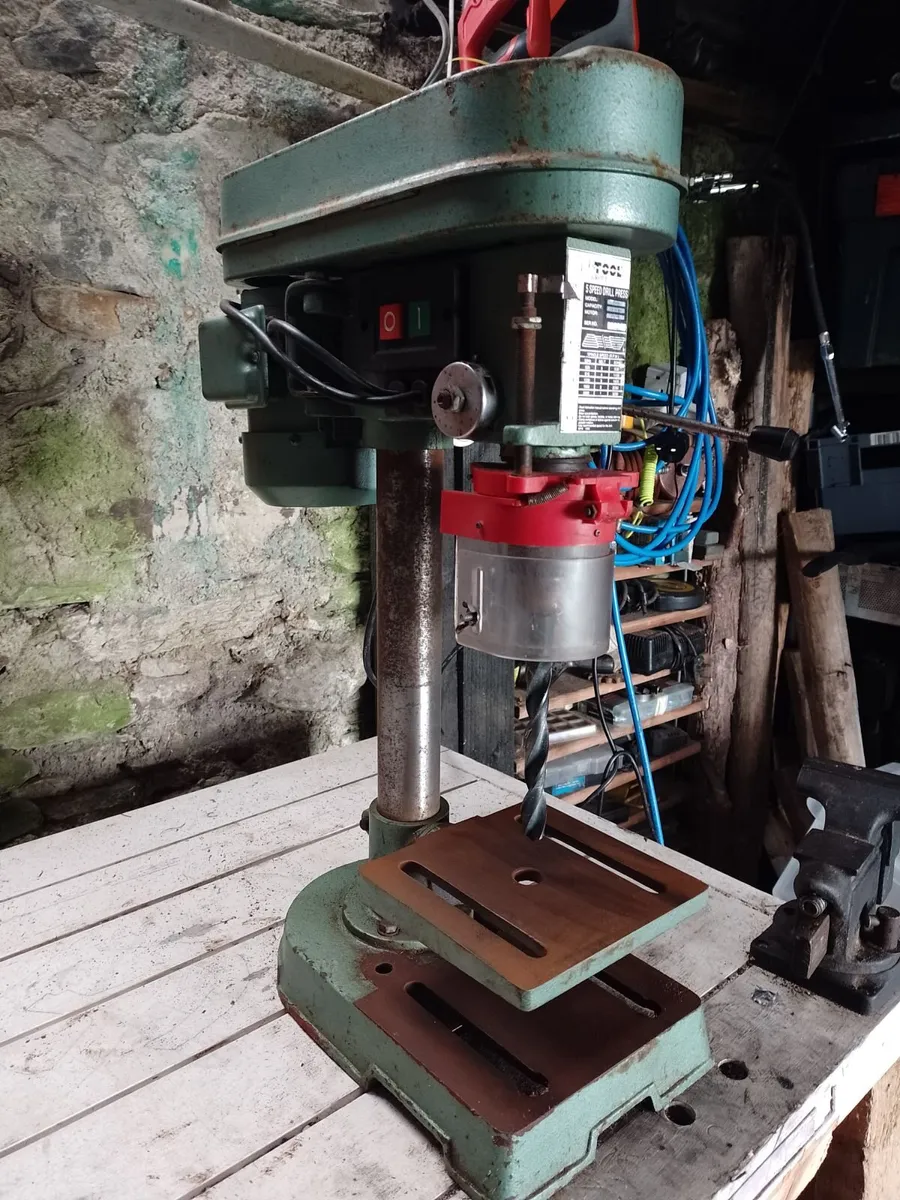 GOOD OLD NUTOOL BENCH PILLAR DRILL. VERY LIGHT USE - Image 2