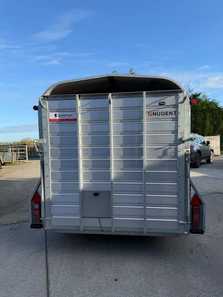 Nugent livestock trailer - Image 3