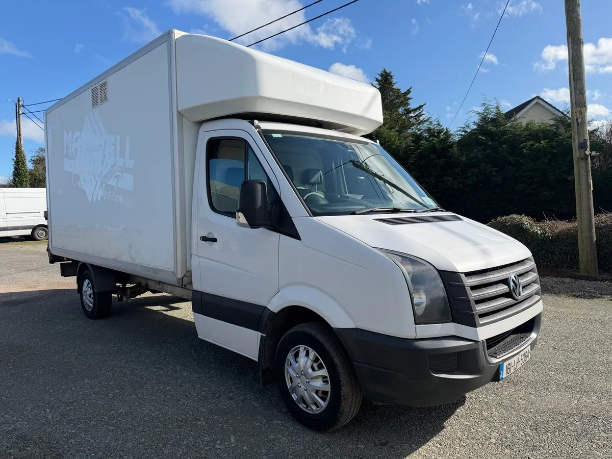 161 VW CRAFTER BOX VAN DOE 02/27 TAX 04/26 - Image 3