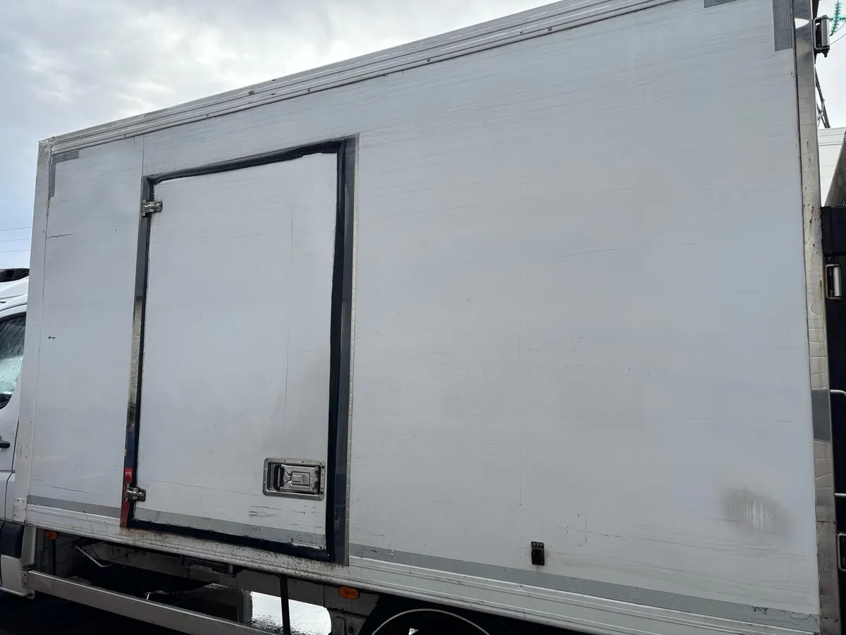 14ft Insulated truck body - Image 2