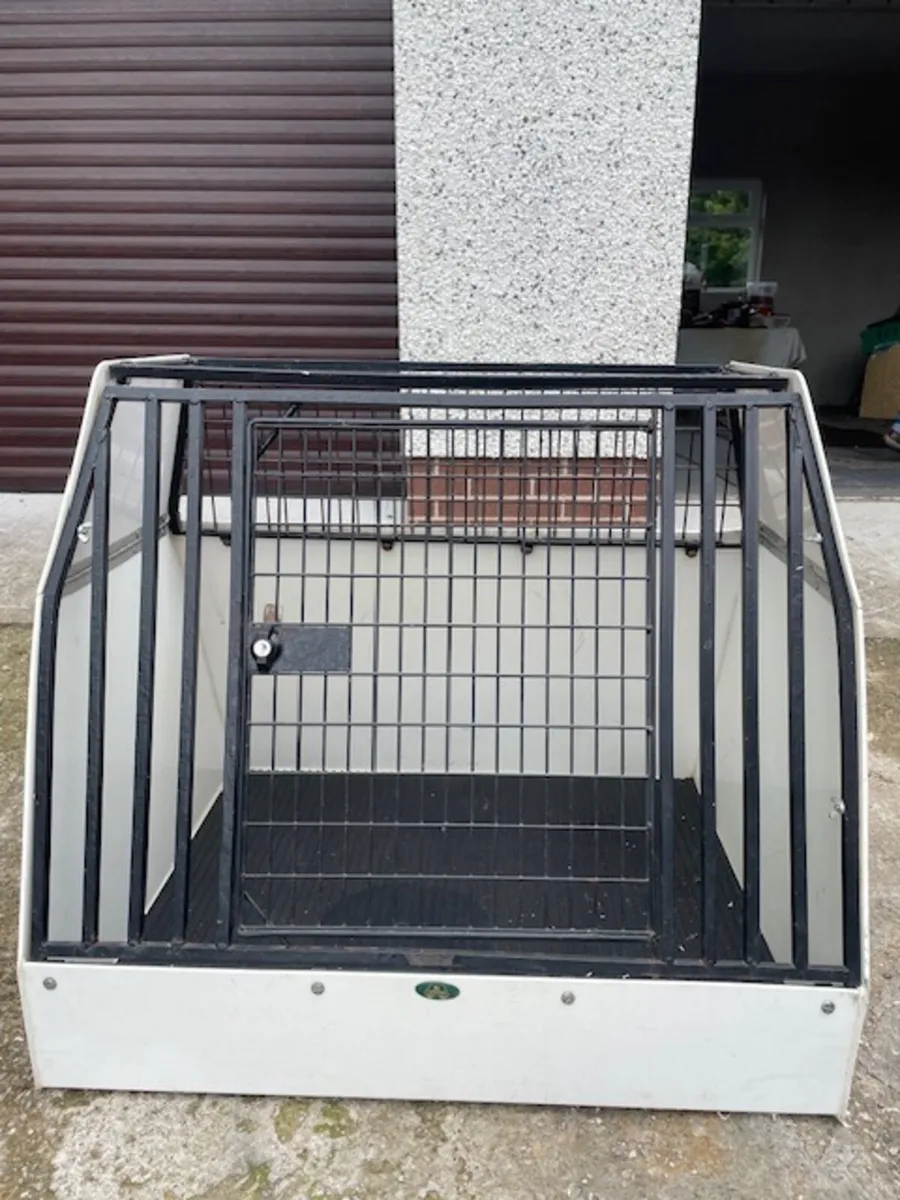 Dog Transit Box Lintran - Image 1
