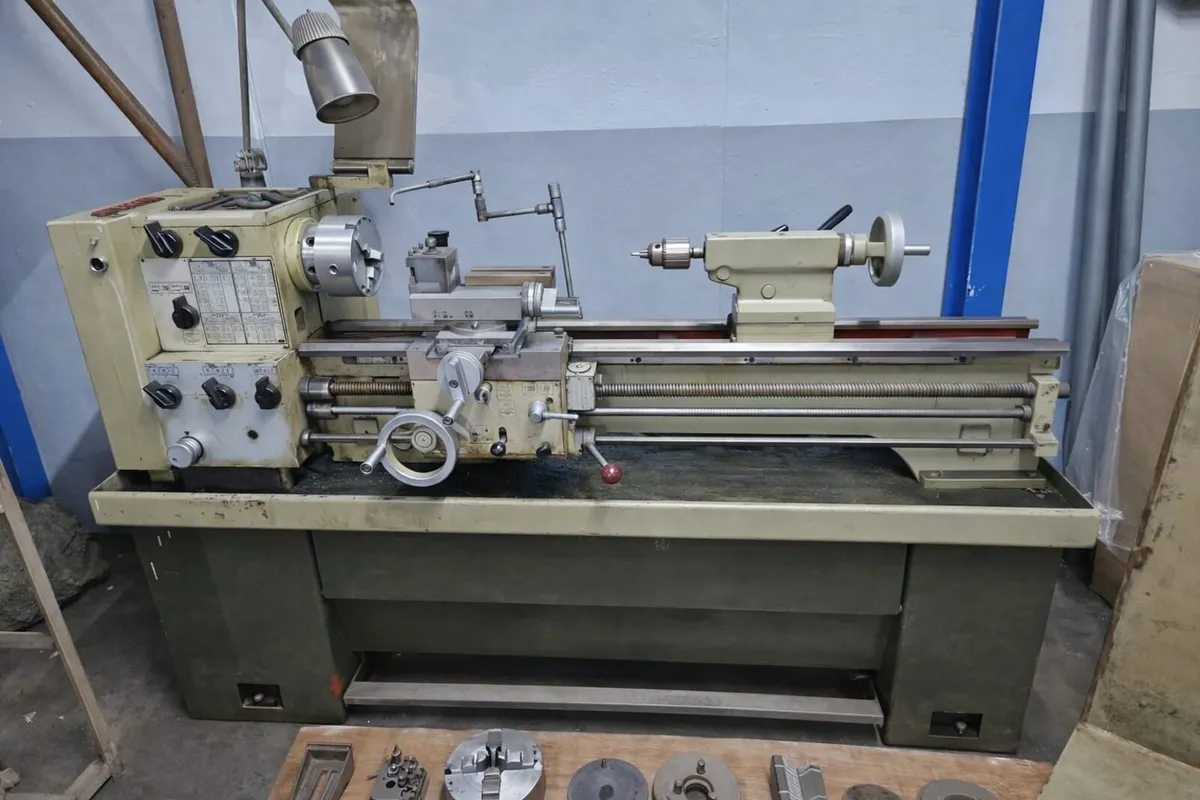 Harrison lathe lots of tooling - Image 1