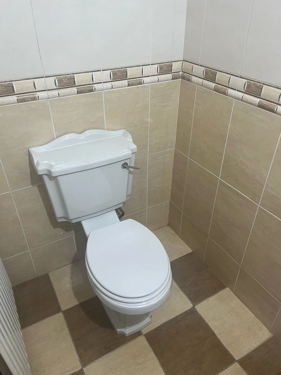 Bathroom clearance - Image 2