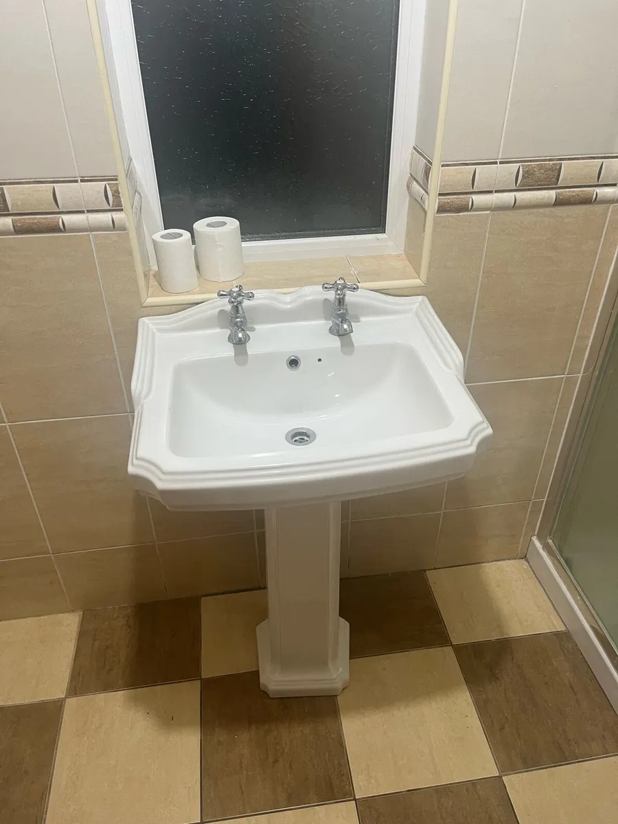 Bathroom clearance - Image 1