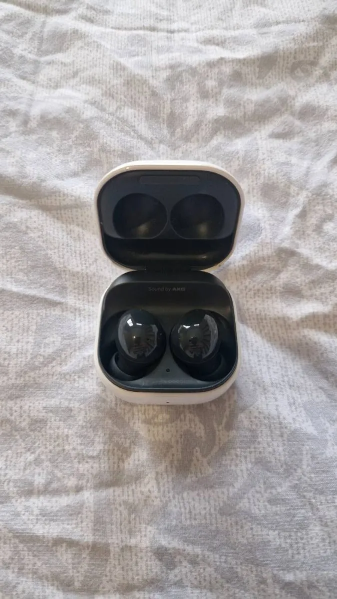 Samsing Buds 2 - Image 3