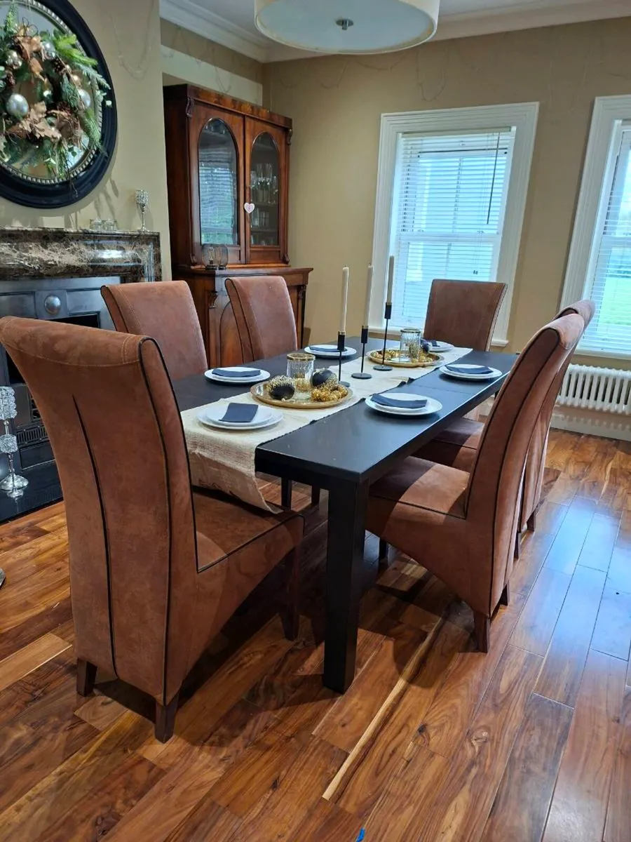 6 Seater Dining Table and Chairs, as new - Image 1